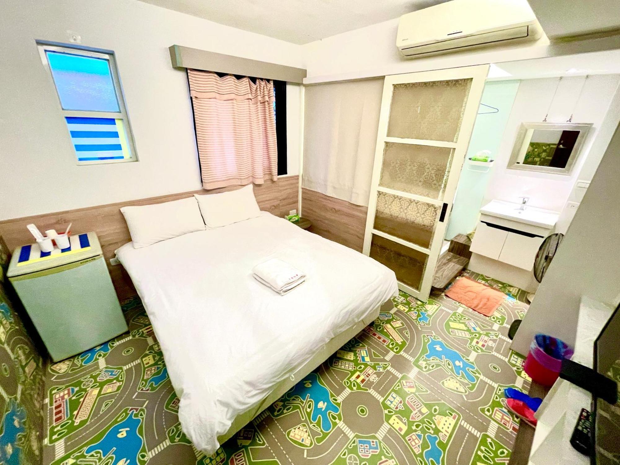 Ferienwohnung Fengchia Provence Jr Taichung Exterior foto